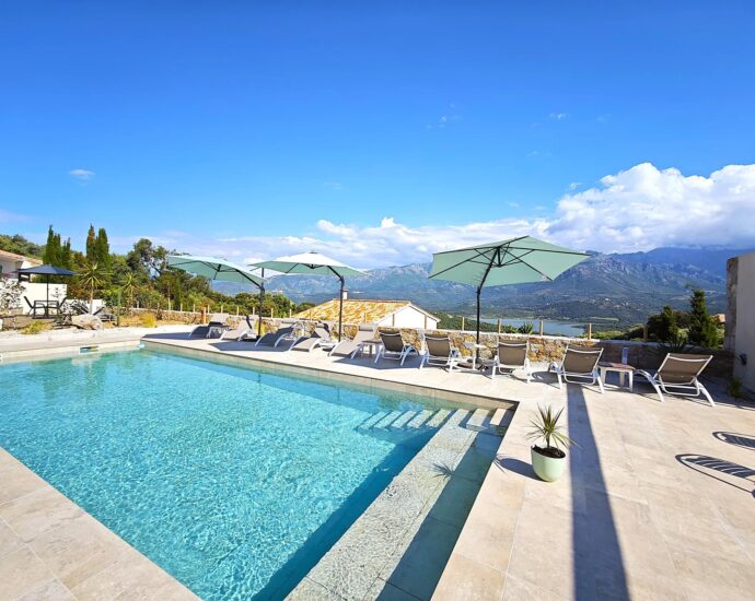 Balagne, Santa-Reparata di Balagna, 9-Bedroom Villa with Lake and Mountain Views, Pool, Gym, Sauna, Close to Île-Rousse and Beaches