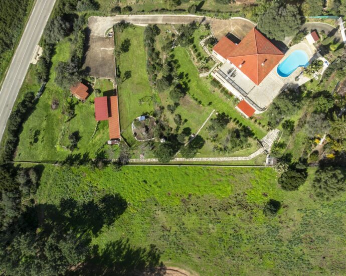 Sagone , Villa vue mer panoramique, 8 chambres, piscine, plage à pied