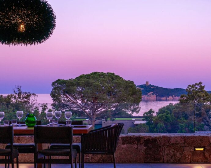 Caramontino, sea-view Hôtel Villa with panoramic views, 7 bedrooms, swimming pool, jacuzzi, fitness room, walking distance to the beach