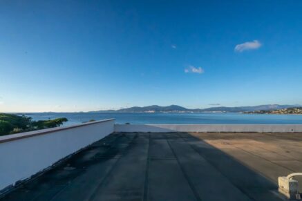 Exceptional PENTHOUSE, Pietrosella, panoramic sea view, beach on foot