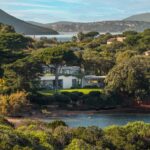 Exclusivité, Domaine de Cala Rossa, La Testa, Propriété exceptionnelle pied dans l&rsquo;eau, 2 villas, 7 chambres, piscine, plage à pied, vue mer panoramique