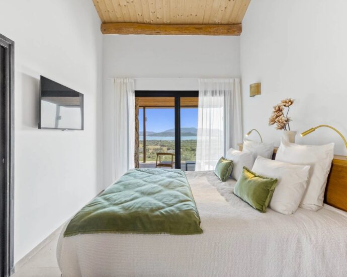 Saint-Cyprien, villa d’architecte, 7 chambres, piscine, vue mer, plage à pied