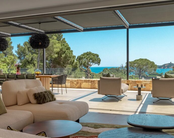 Caramontino, sea-view Hôtel Villa with panoramic views, 7 bedrooms, swimming pool, jacuzzi, fitness room, walking distance to the beach