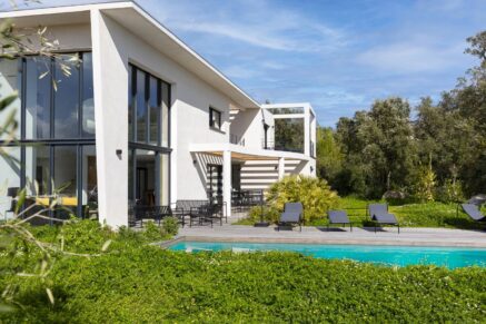 Porto-Vecchio, Arasu, Saint-Cyprien, villa d’architecte, 7 chambres, piscine, plage à pieds