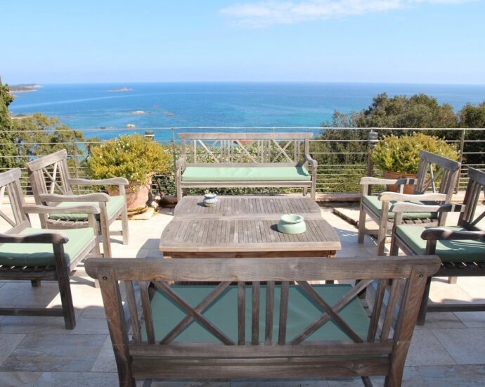 Cala Rossa, Domaine de la Tour, Villa vue mer panoramique, 6 chambres, piscine, plage à pied