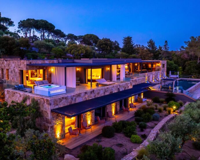 Caramontino, sea-view Hôtel Villa with panoramic views, 7 bedrooms, swimming pool, jacuzzi, fitness room, walking distance to the beach