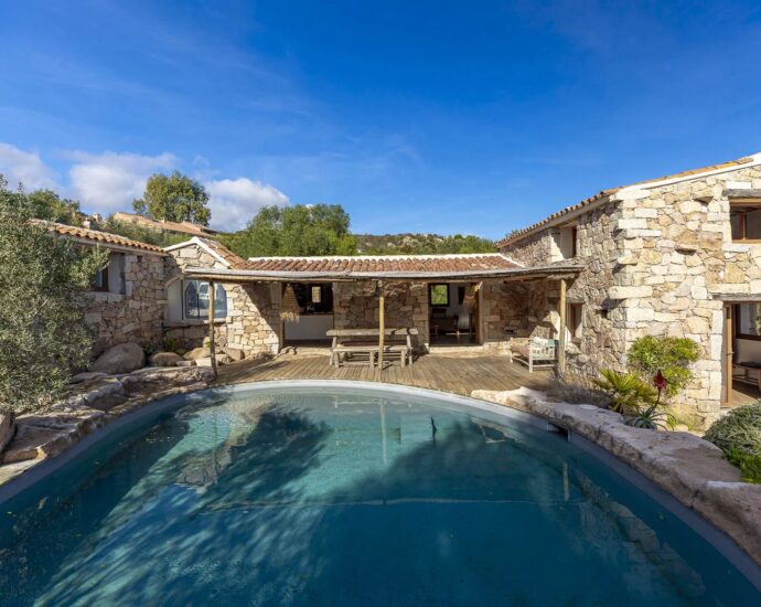 Palombaggia, bergerie avec piscine, vue dégagée,  proche plage