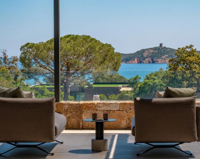 Caramontino, sea-view Hôtel Villa with panoramic views, 7 bedrooms, swimming pool, jacuzzi, fitness room, walking distance to the beach