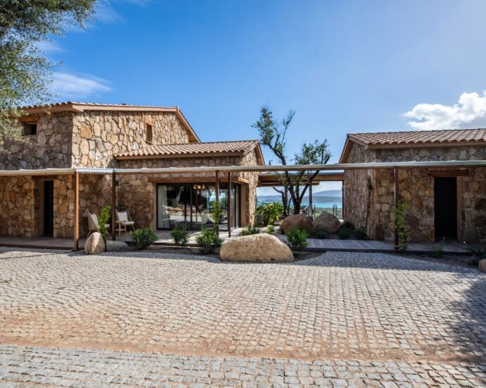 Arasu, villa d’architecte, 7 chambres, piscine, vue mer, plage à pied