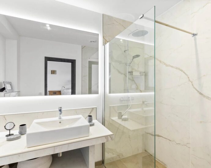 Saint-Cyprien, villa d’architecte, 7 chambres, piscine, vue mer, plage à pied