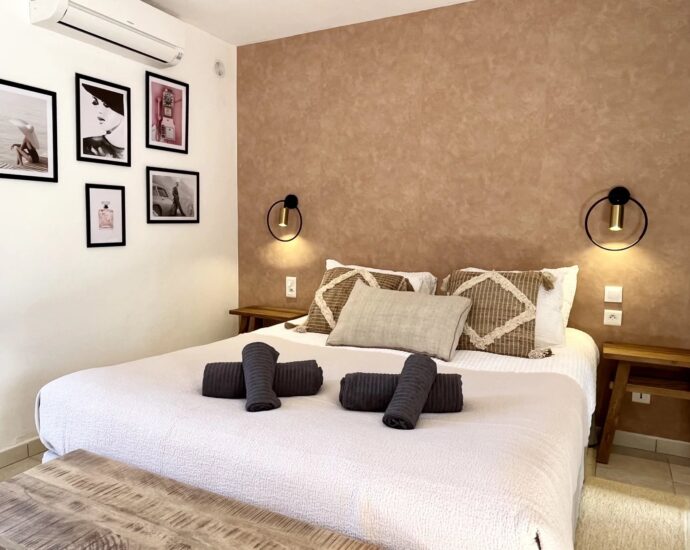 Bonifacio, Guesthouse, 12 Studios, Beach within Walking Distance