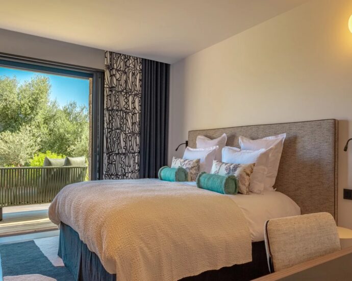 Caramontino, sea-view Hôtel Villa with panoramic views, 7 bedrooms, swimming pool, jacuzzi, fitness room, walking distance to the beach