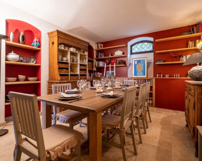 Oletta, 7 bedroom villa, Maison de Maître, one outbuilding, heated pool, close to beaches