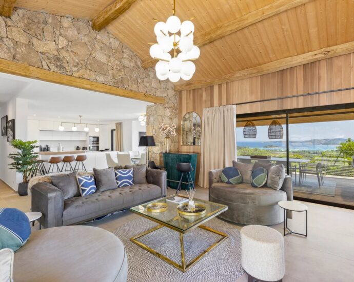 Saint-Cyprien, villa d’architecte, 7 chambres, piscine, vue mer, plage à pied