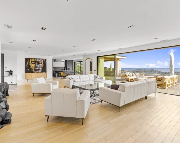 Porto-Vecchio, Palombaggia, Villa vue mer panoramique, 7 chambres, salle de sport, piscine chauffée, plage à pieds