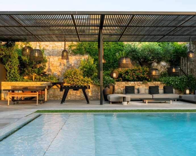 Calvi, Villa d’exception, 8 chambres, 2 piscines, vue mer panoramique