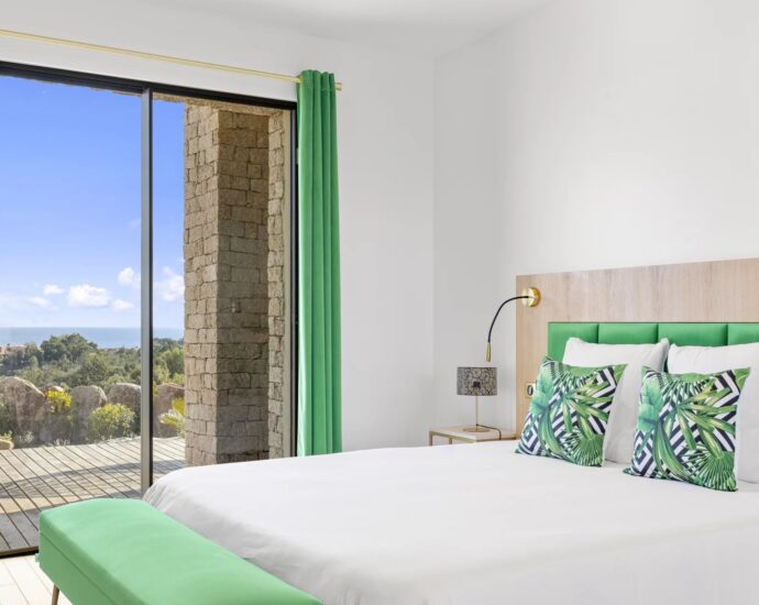 Porto-Vecchio, Palombaggia, Villa vue mer panoramique, 7 chambres, salle de sport, piscine chauffée, plage à pieds