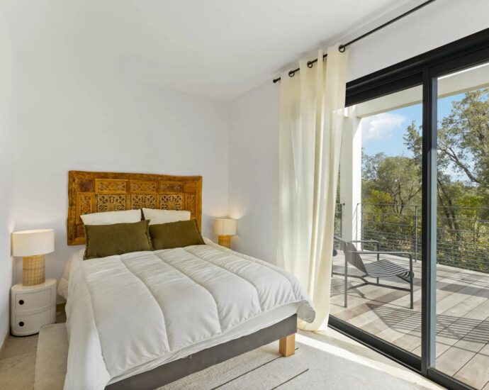 Porto-Vecchio, Arasu, Saint-Cyprien, villa d’architecte, 7 chambres, piscine, plage à pieds