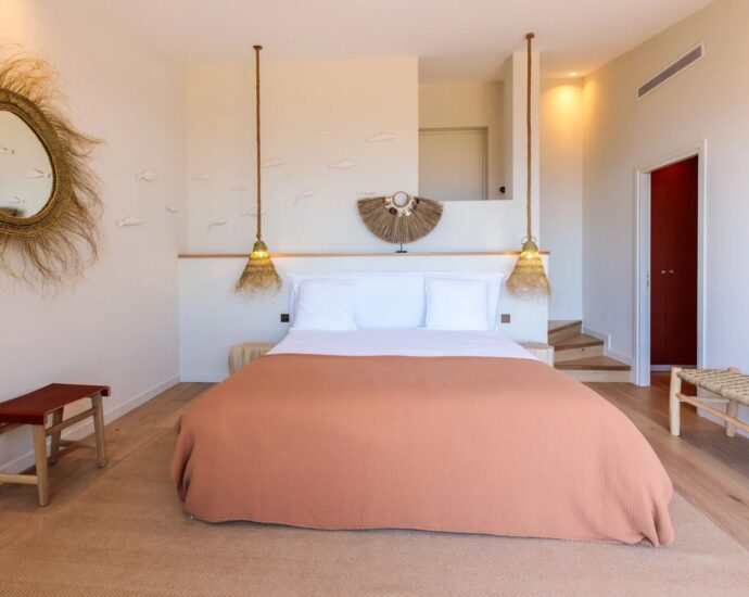 Porto-Vecchio, Palombaggia, Villa vue mer panoramique, 6 chambres, piscine chauffée, plage à pied