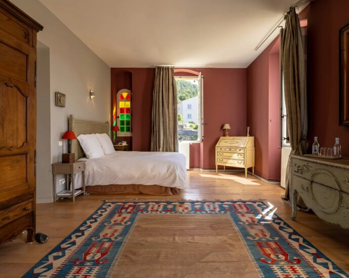 Oletta, 7 bedroom villa, Maison de Maître, one outbuilding, heated pool, close to beaches