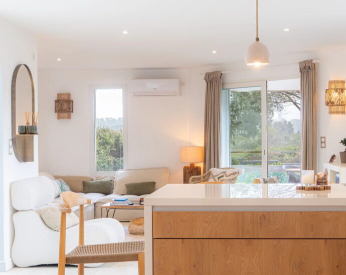 Porto-Vecchio, Villa plain-pied, 4 chambres, proche plage Palombagia, piscine