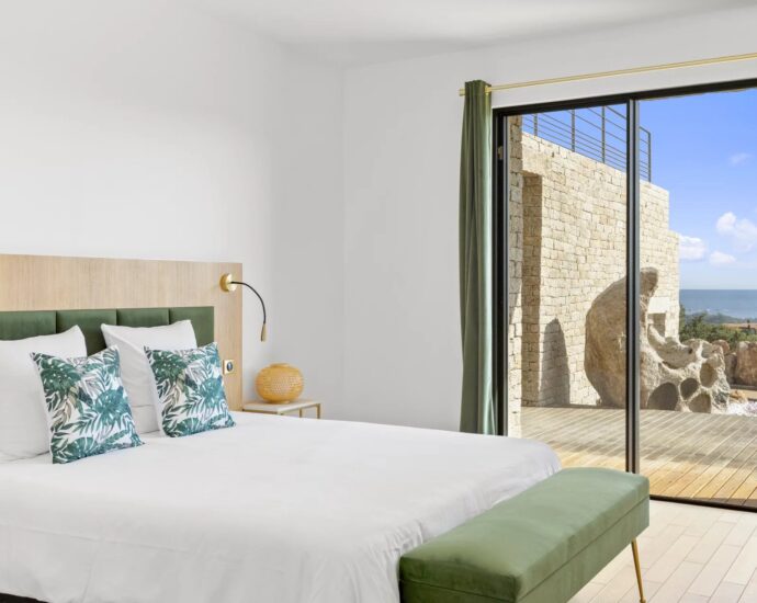 Porto-Vecchio, Palombaggia, Villa vue mer panoramique, 7 chambres, salle de sport, piscine chauffée, plage à pieds