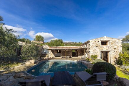 Palombaggia, bergerie avec piscine, vue dégagée,  proche plage