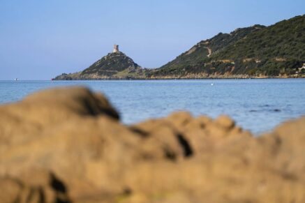 Exclusive listing, Ajaccio, 6-bedroom villa with pool, caretaker’s house, panoramic sea view, walking distance to the beach.