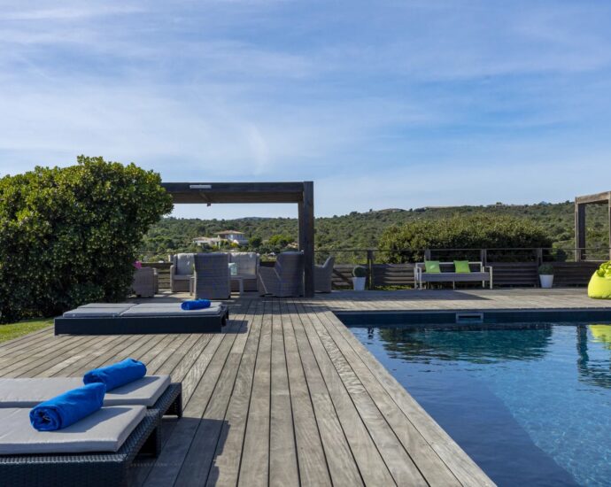 Porto vecchio, Palombaggia, villa 5 chambres, vue mer, piscine et proche plage