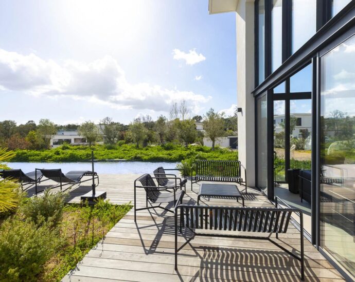 Porto-Vecchio, Arasu, Saint-Cyprien, villa d’architecte, 7 chambres, piscine, plage à pieds