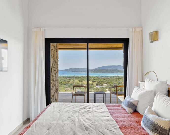 Saint-Cyprien, villa d’architecte, 7 chambres, piscine, vue mer, plage à pied