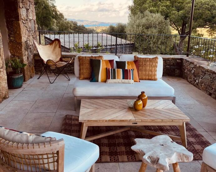 Porto-Vecchio, Piccovaggia, Farmhouse‑style Villa, 4 Bedrooms, Private Estate, Close to the Beach