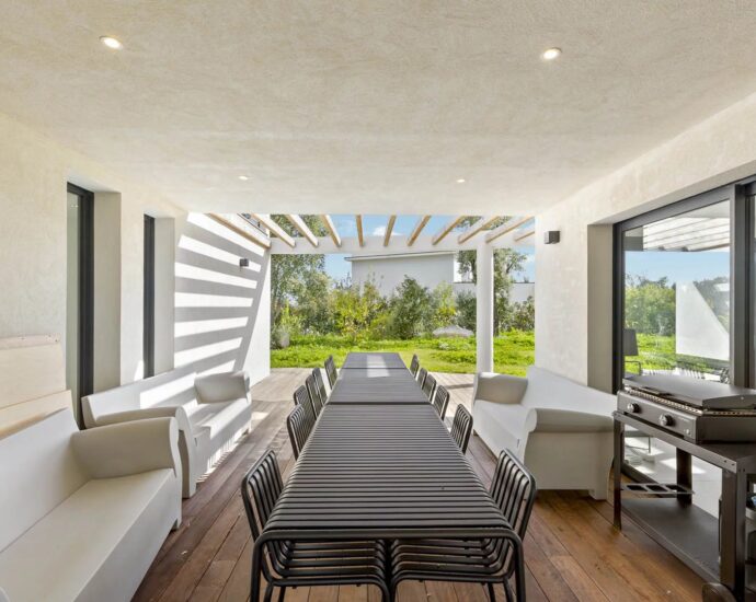 Porto-Vecchio, Arasu, Saint-Cyprien, villa d’architecte, 7 chambres, piscine, plage à pieds