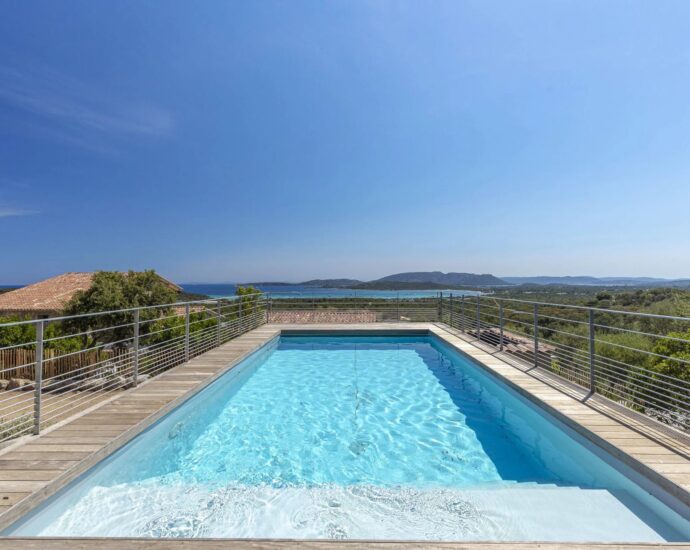 Saint-Cyprien, villa d’architecte, 7 chambres, piscine, vue mer, plage à pied