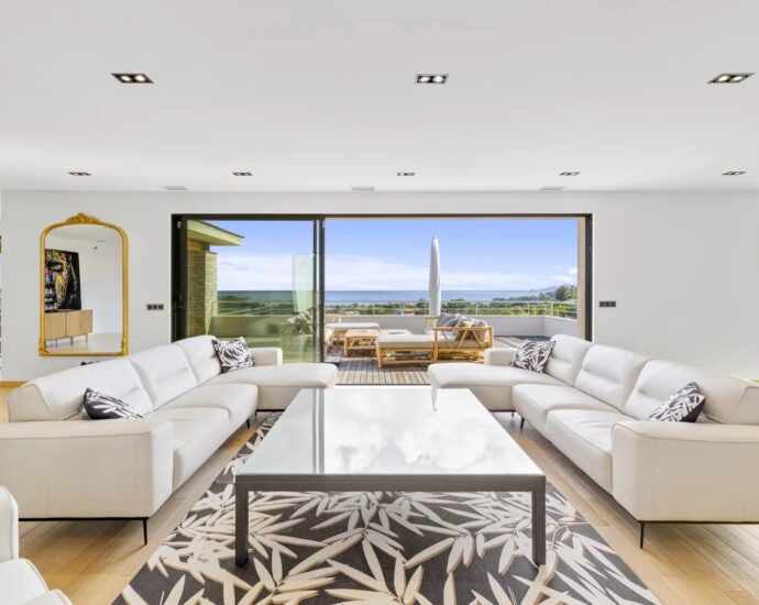 Porto-Vecchio, Palombaggia, Villa vue mer panoramique, 7 chambres, salle de sport, piscine chauffée, plage à pieds