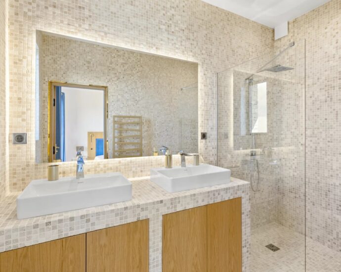 Porto-Vecchio, Palombaggia, Villa vue mer panoramique, 7 chambres, salle de sport, piscine chauffée, plage à pieds