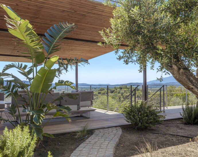 Saint-Cyprien, villa d’architecte, 7 chambres, piscine, vue mer, plage à pied