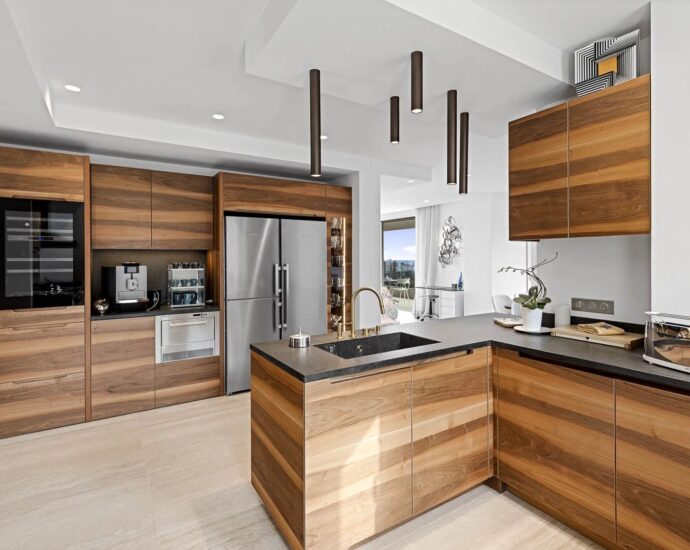 Favone, villa, panoramic sea view, 7 bedrooms, close to the beach, swimming pool, cinema room, gym, sauna, hammam, arcade room, pétanque court