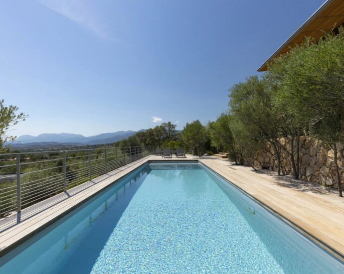 Saint-Cyprien, villa d’architecte, 7 chambres, piscine, vue mer, plage à pied