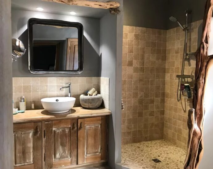 Porto-Vecchio, Piccovaggia, Farmhouse‑style Villa, 4 Bedrooms, Private Estate, Close to the Beach