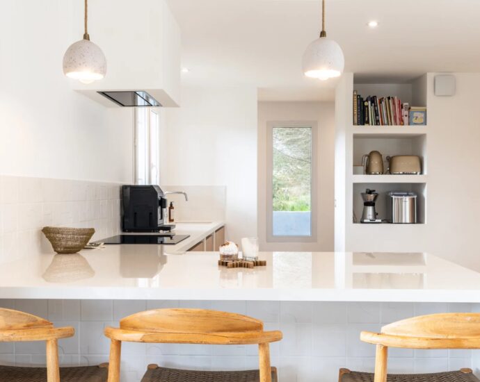 Porto-Vecchio, Villa plain-pied, 4 chambres, proche plage Palombagia, piscine