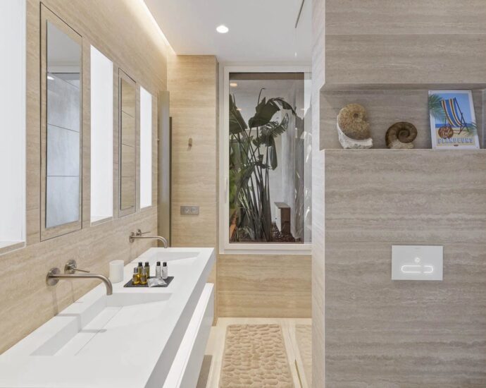 Favone, villa, panoramic sea view, 7 bedrooms, close to the beach, swimming pool, cinema room, gym, sauna, hammam, arcade room, pétanque court