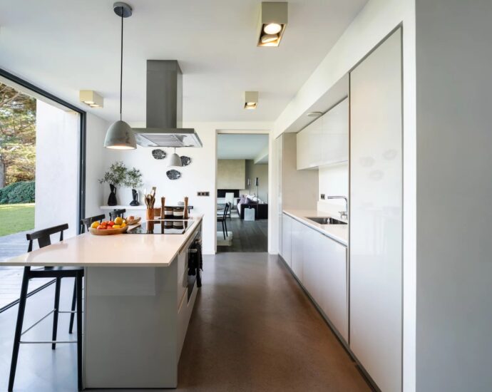 Exclusivité, Domaine de Cala Rossa, La Testa, Propriété exceptionnelle pied dans l&rsquo;eau, 2 villas, 7 chambres, piscine, plage à pied, vue mer panoramique