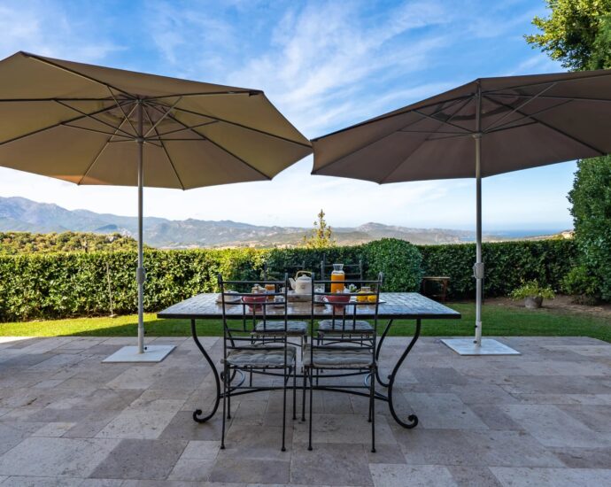 Oletta, 7 bedroom villa, Maison de Maître, one outbuilding, heated pool, close to beaches