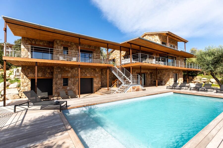 Arasu, villa d’architecte, 7 chambres, piscine, vue mer, plage à pied