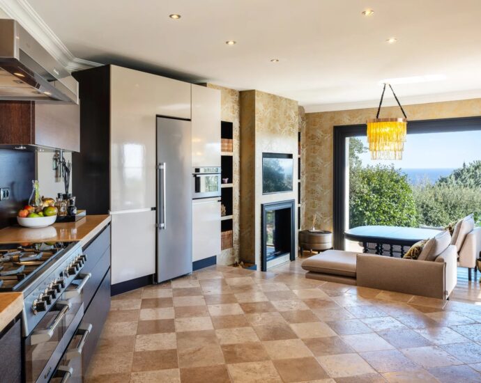 Cap Corse, Erbalunga, Villa vue mer panoramique, 10 pièces, 4 chambres, piscine chauffée, proche plage