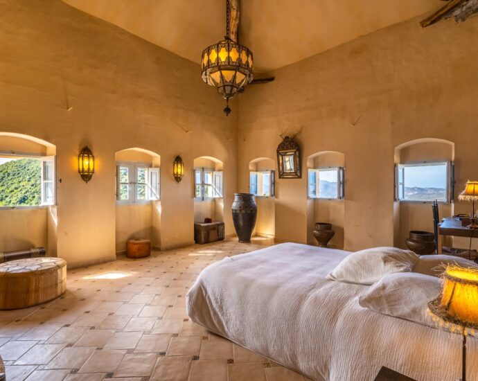 Oletta, 7 bedroom villa, Maison de Maître, one outbuilding, heated pool, close to beaches