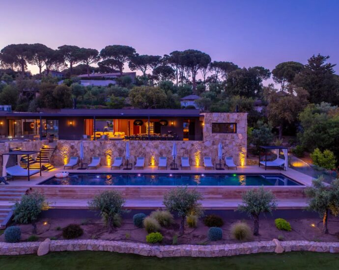 Caramontino, sea-view Hôtel Villa with panoramic views, 7 bedrooms, swimming pool, jacuzzi, fitness room, walking distance to the beach