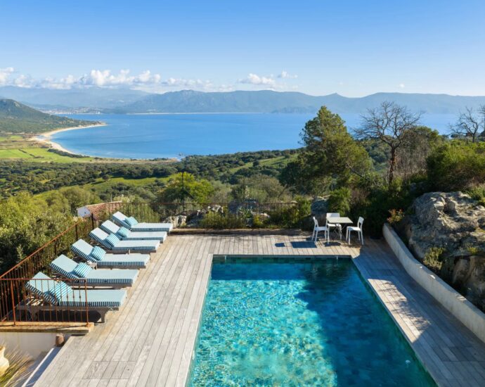 Exclusivité, Valinco, Villa d&rsquo;architecte, 7 chambres, Piscine, Vue mer panoramique, Proche plages