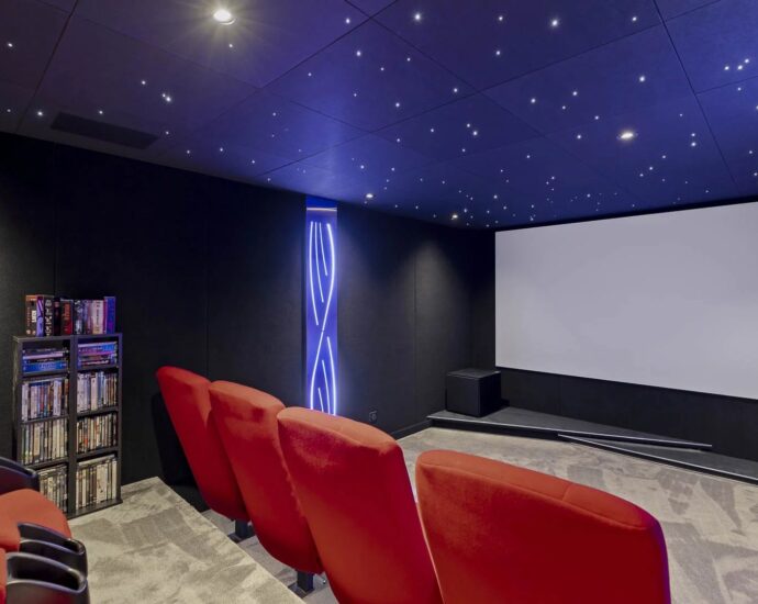 Favone, villa, panoramic sea view, 7 bedrooms, close to the beach, swimming pool, cinema room, gym, sauna, hammam, arcade room, pétanque court